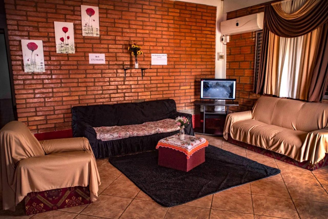 Iguazu Alojamiento "La Casa" Пуерто-Іґуасу Екстер'єр фото